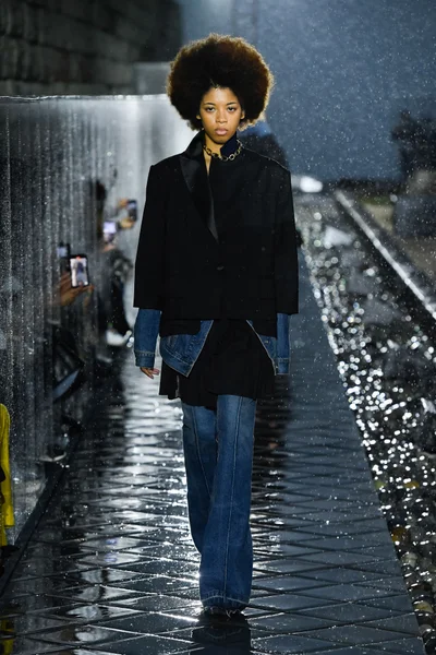 Look 28